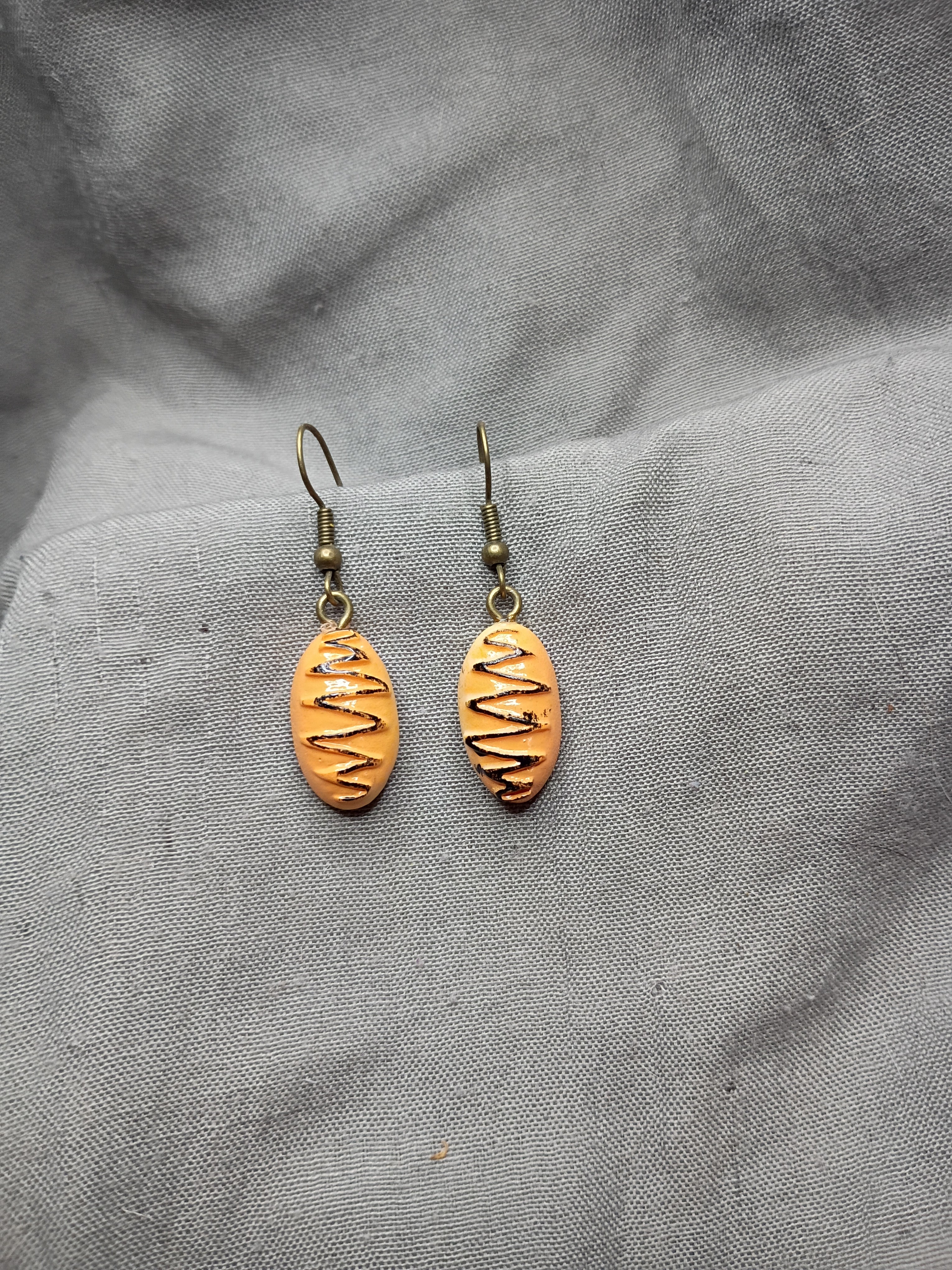 Breakfast roll earrings